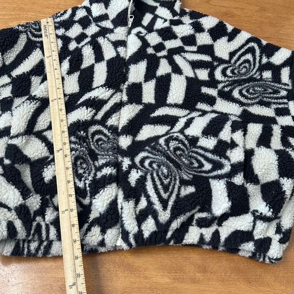 Urban Outfitters Olivia Print Sherpa Black White Butterfly Funky Size Small - Picture 8 of 13